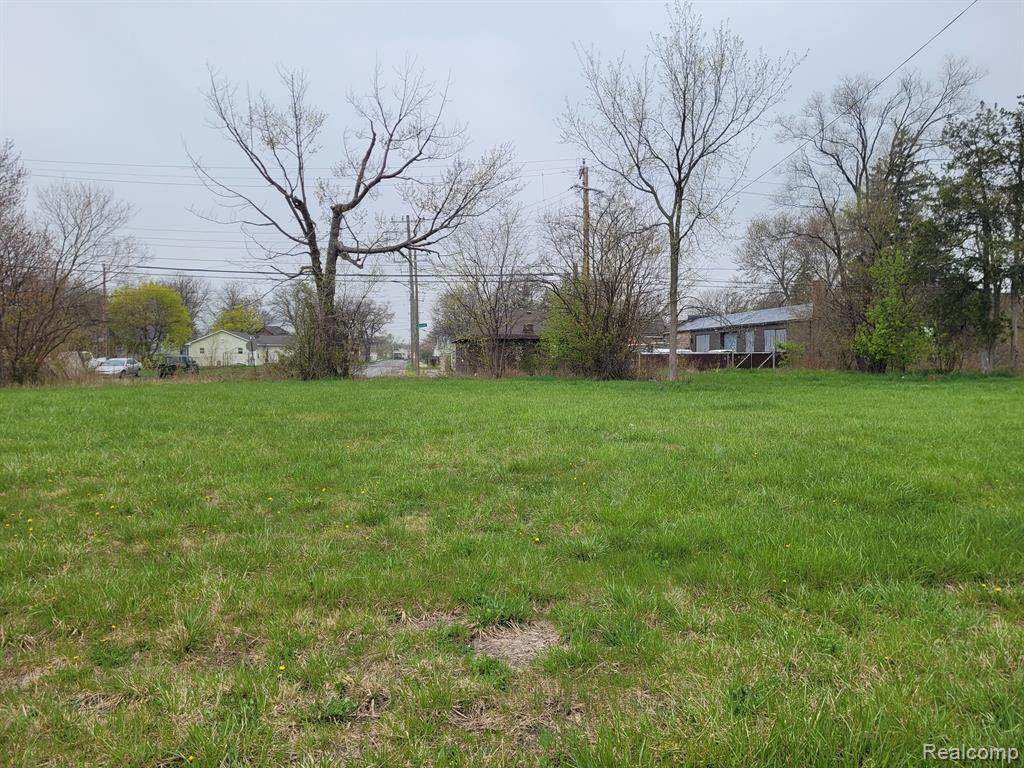3951 Beaconsfield - Photo 1