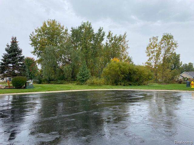 7105 Woods West - Photo 1