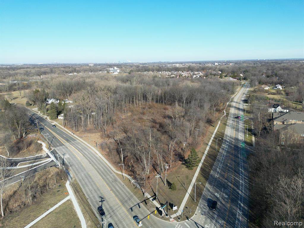 22900 Superior - Photo 1