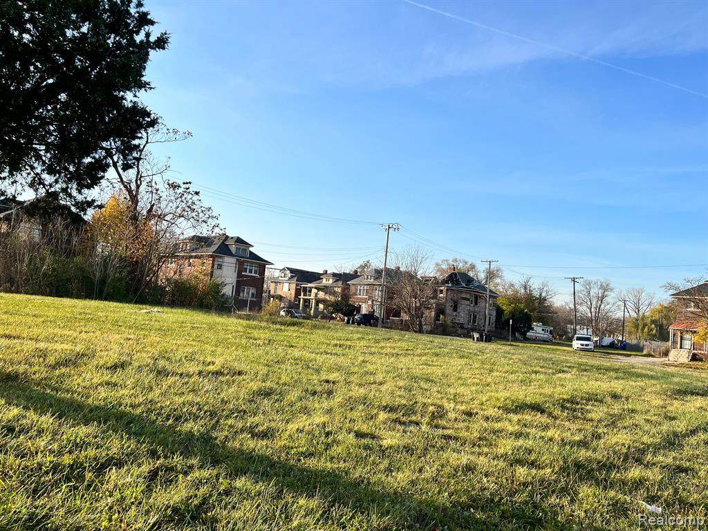 3726 Edison - Photo 1