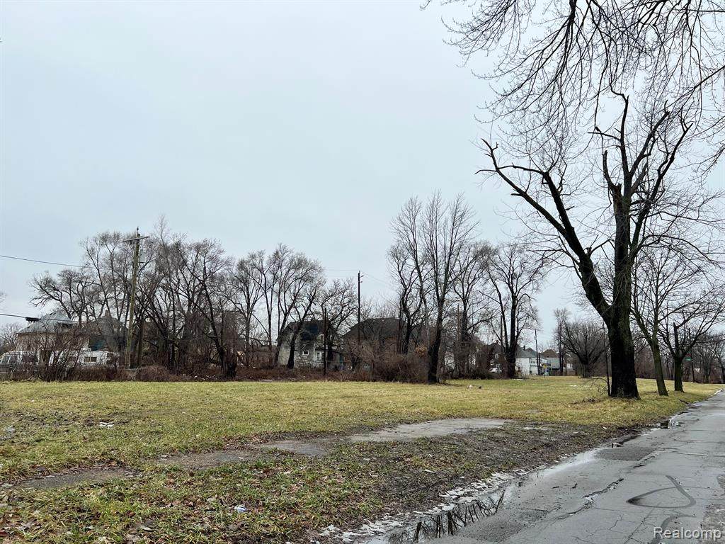 3021 Beals - Photo 1