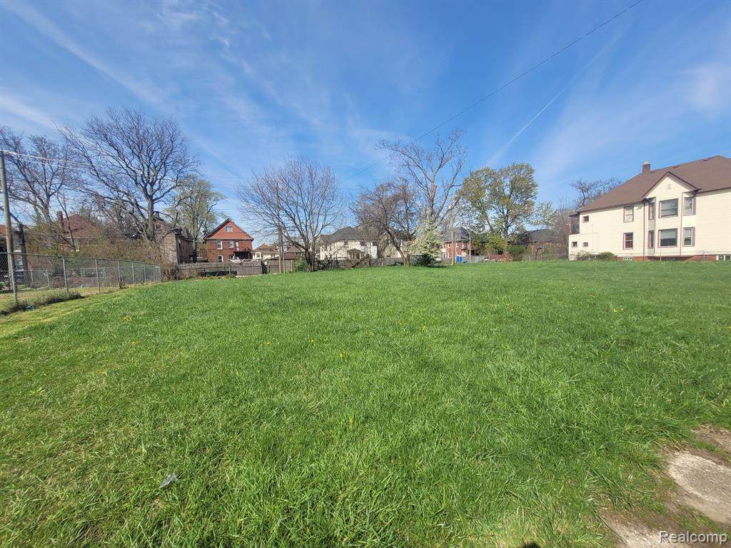 2939 Sheridan - Photo 1