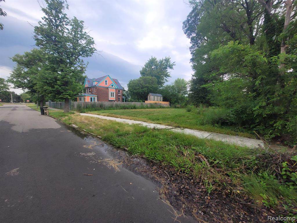 5202 Stanton - Photo 1