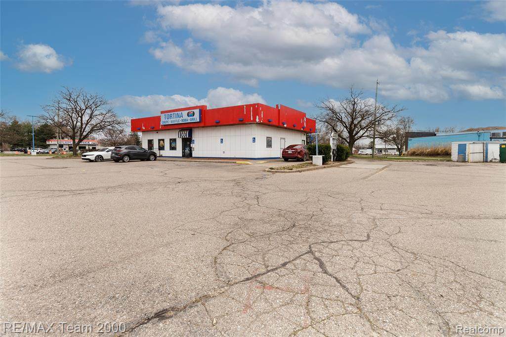 17431 Dix - Photo 1