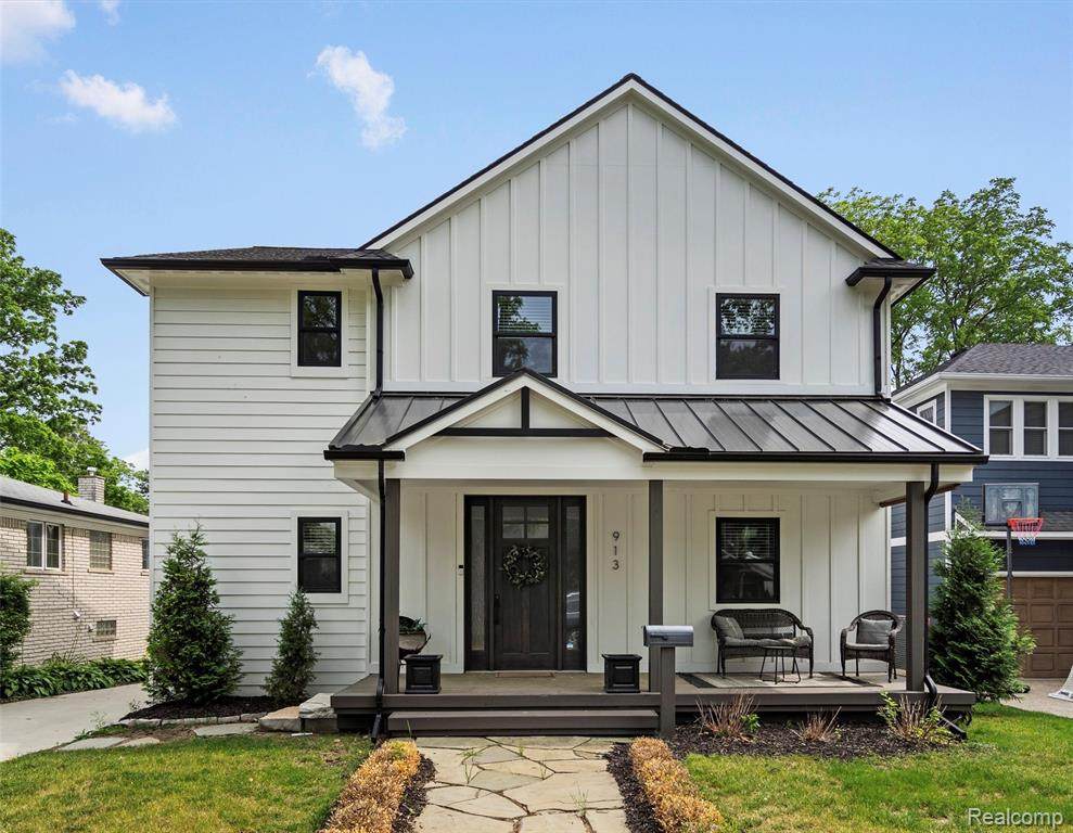 913 Roselawn - Photo 1