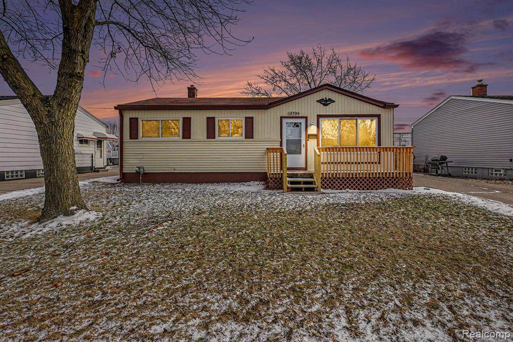 13704 Sherman - Photo 1