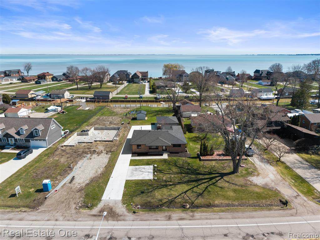 47900 Jefferson - Photo 1