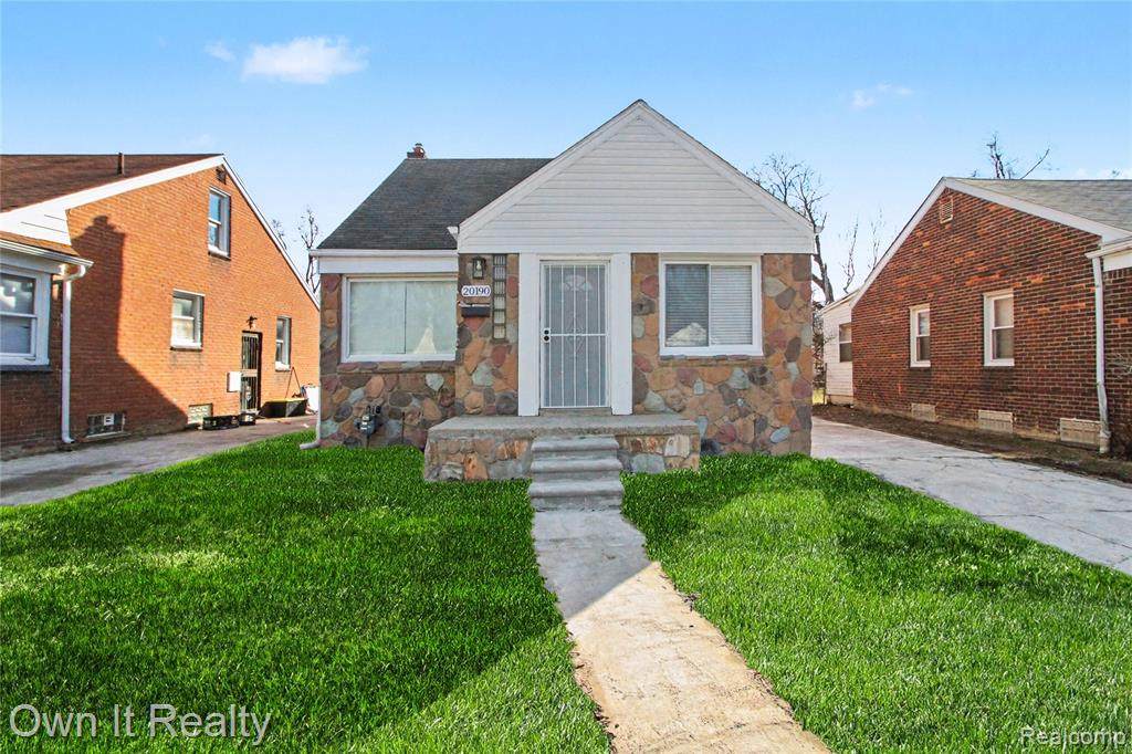 20190 Stansbury - Photo 1