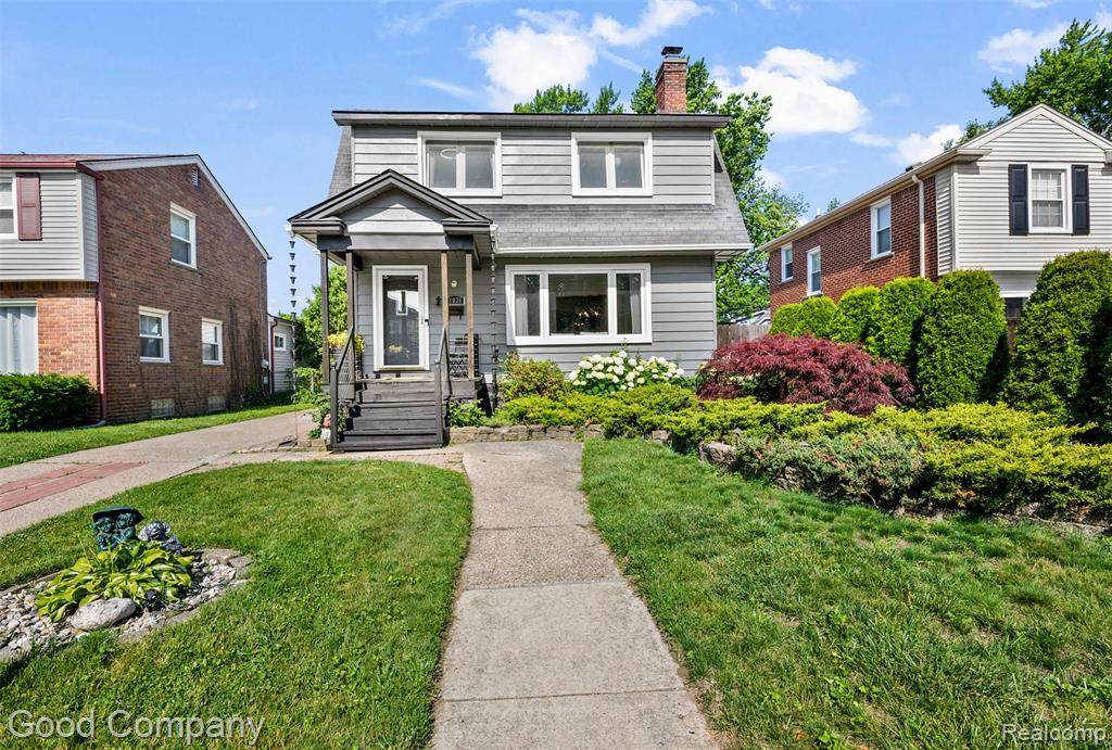 1036 Irving - Photo 1