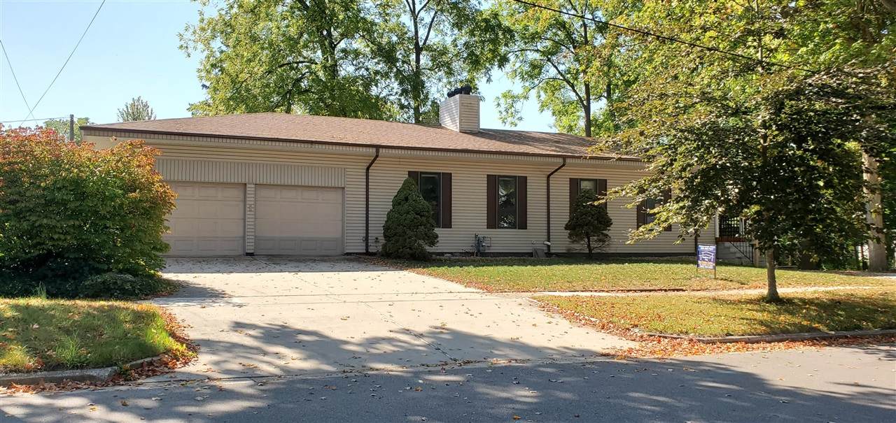 746 Lee - Photo 1