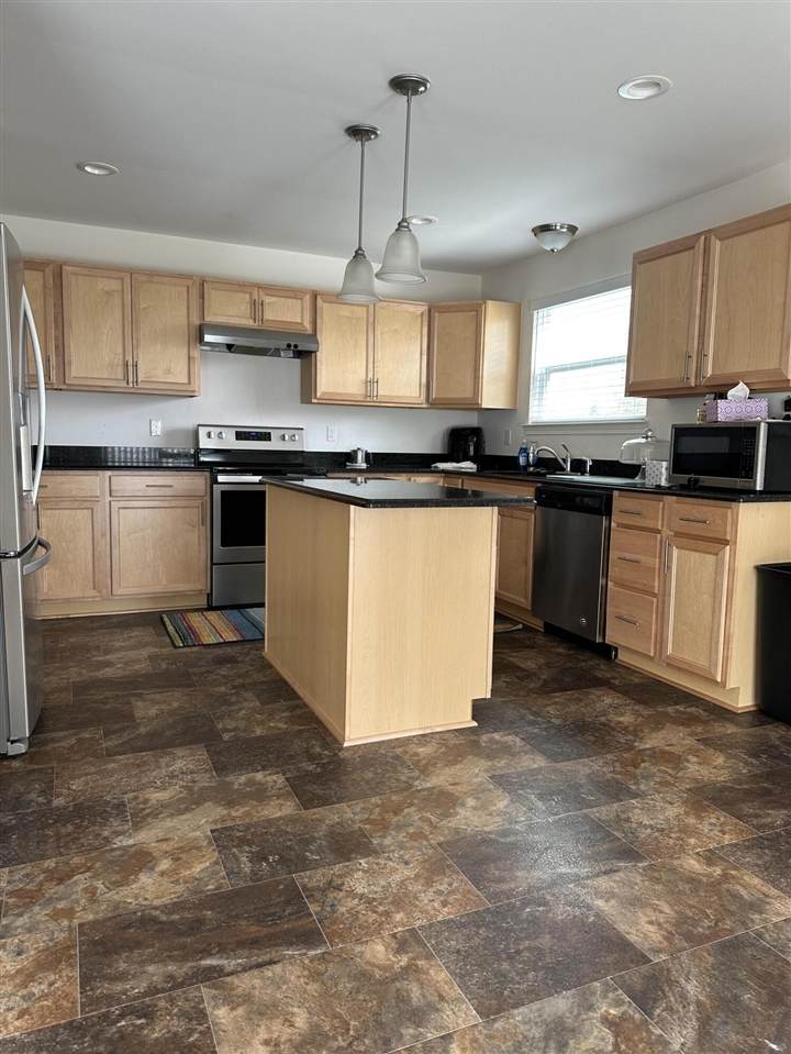 8982 Creekway - Photo 1