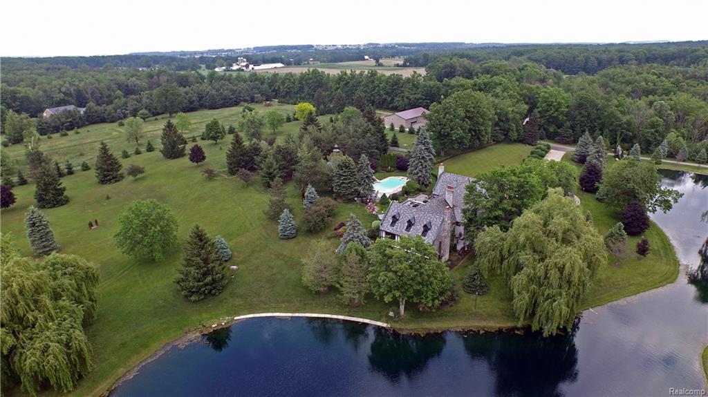 4721 Hasslick Rd - Photo 1