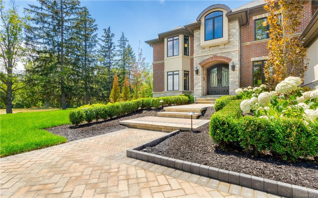 19024 Chaumont Way - Photo 1
