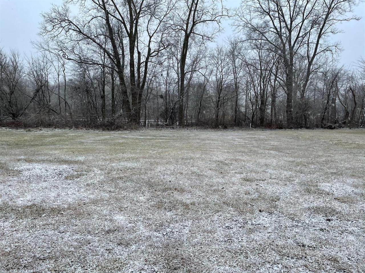 630 Sarah Ln - Photo 1