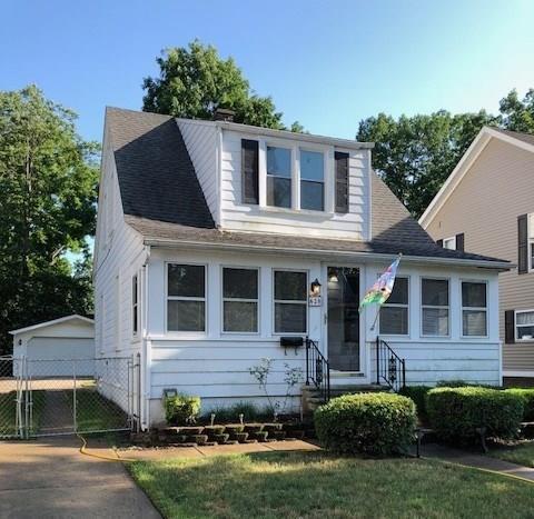 628 Forest Ave - Photo 1