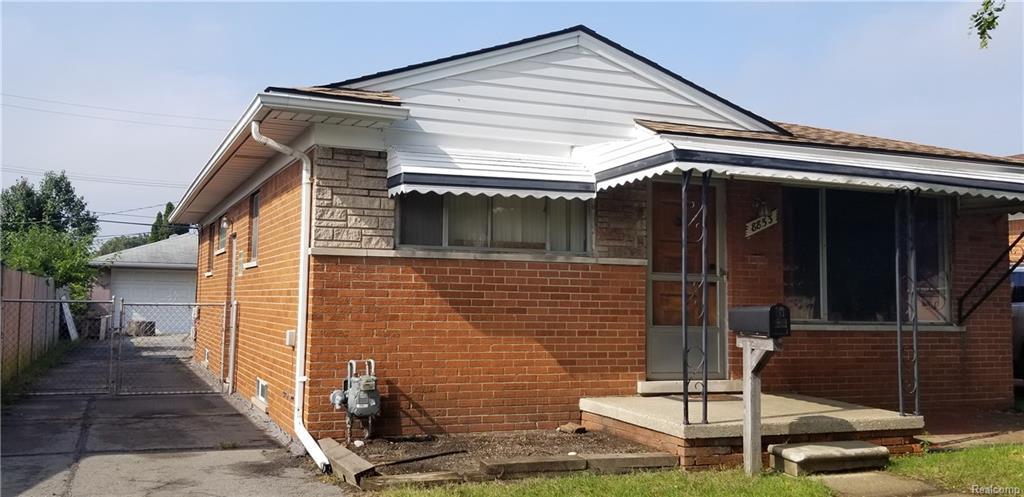 8853 Woodbine - Photo 1