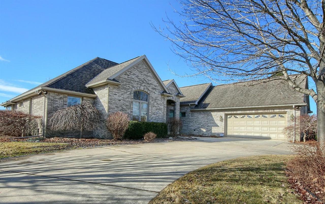 2301 Stonebridge Dr - Photo 1