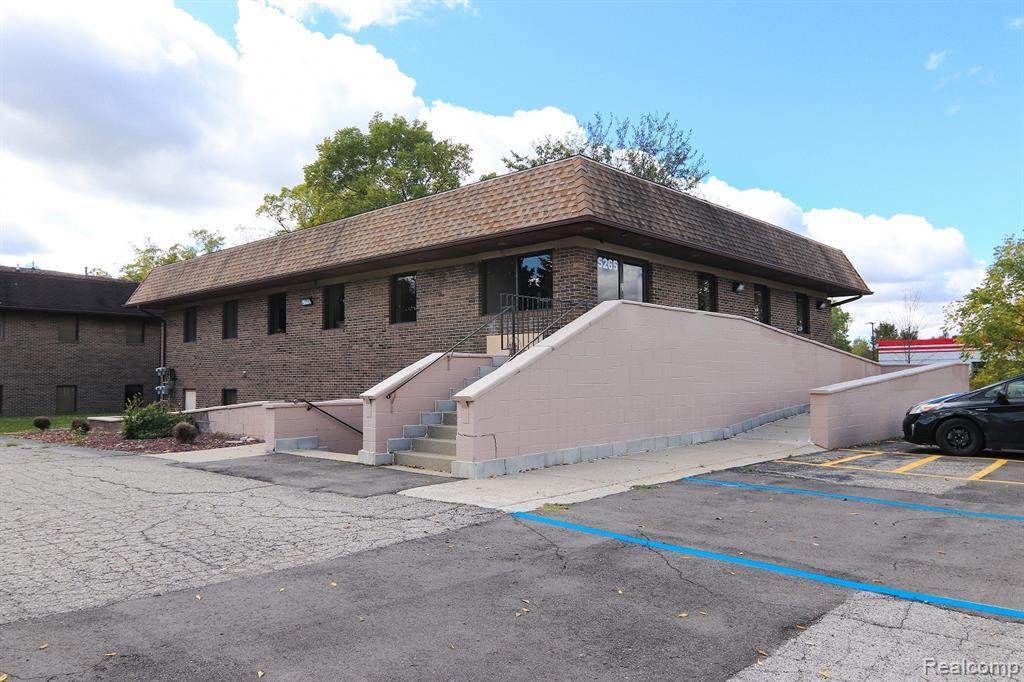 5265 Pierson - Photo 1