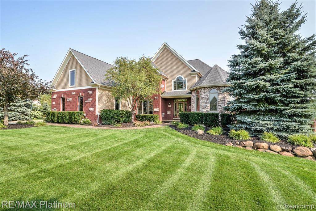 8885 Bridlewood Trl - Photo 1