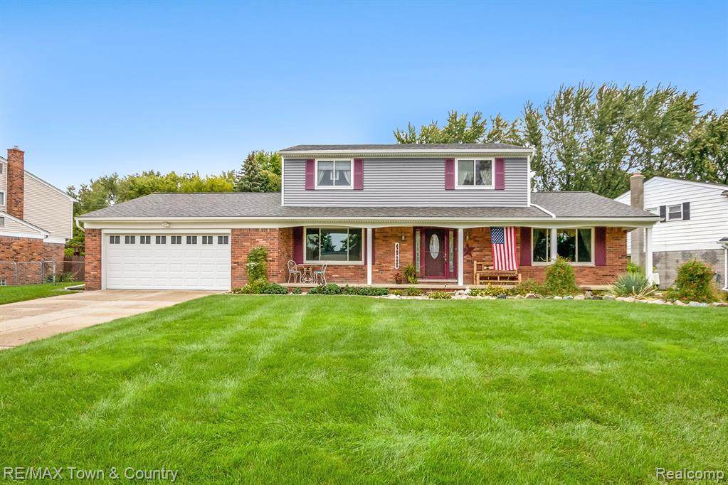 4926 Shoreline Blvd - Photo 1