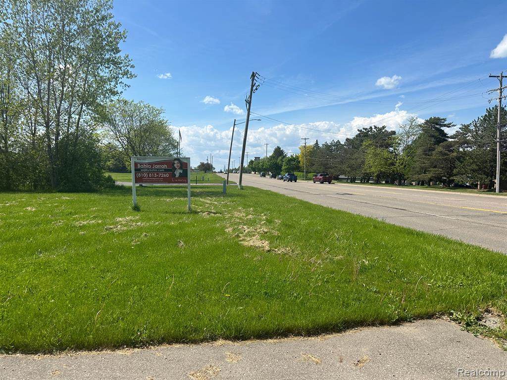 8000 Saginaw - Photo 1