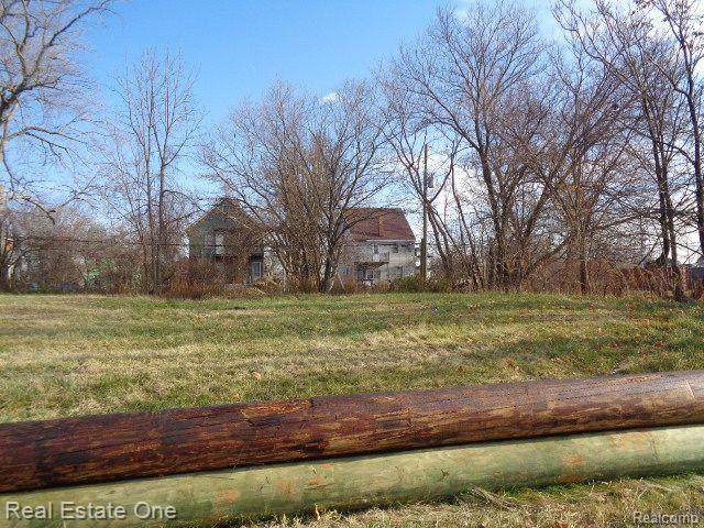 2926 Sheridan - Photo 1