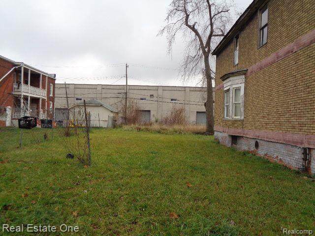 568 Bethune - Photo 1