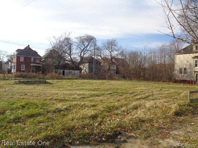 2401 Baldwin - Photo 1