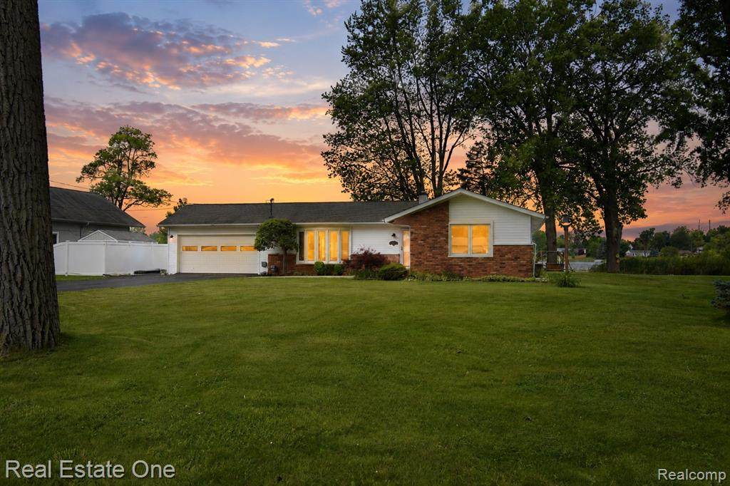 11422 Skyline - Photo 1