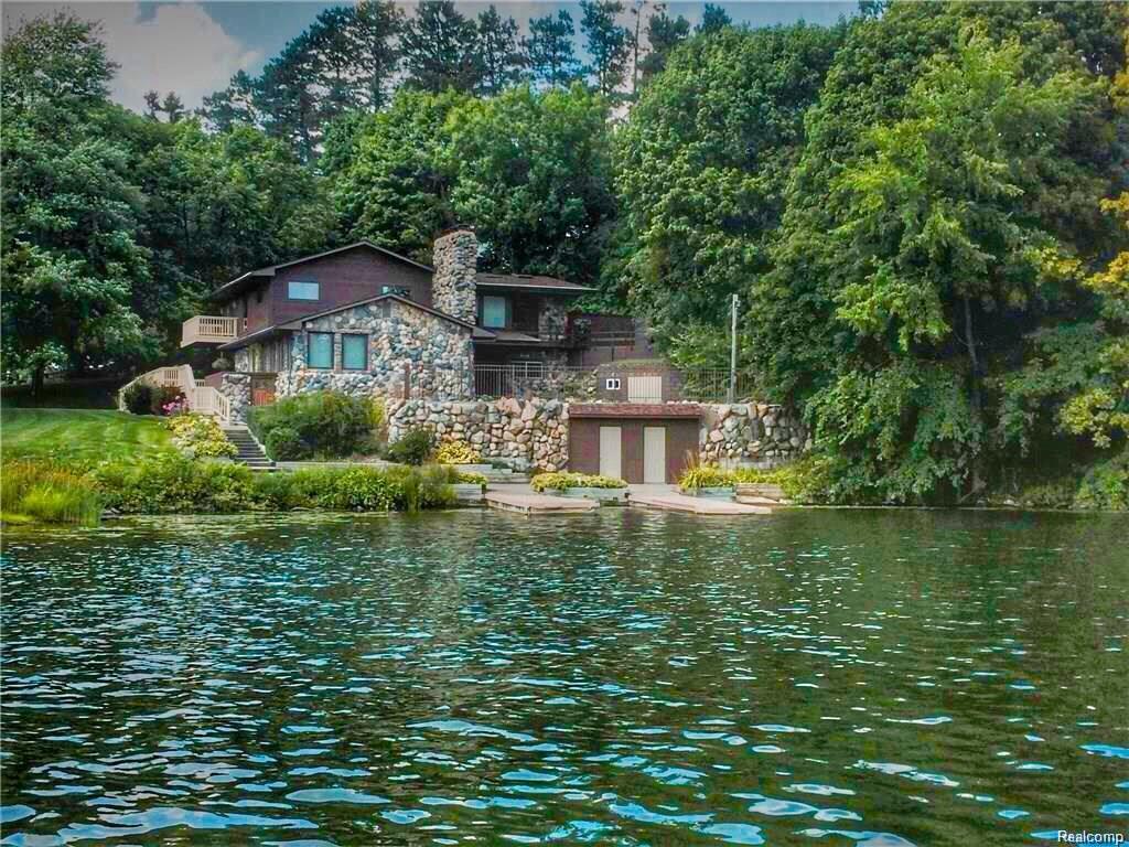 70 Smiths Landing - Photo 1