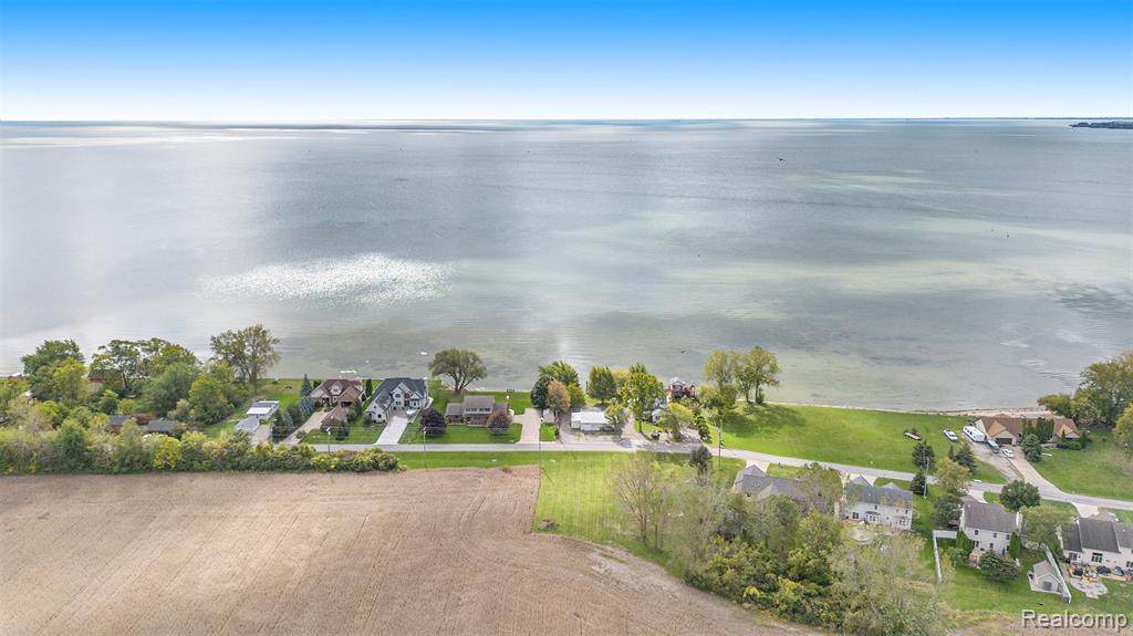 4511 Burke - Photo 1