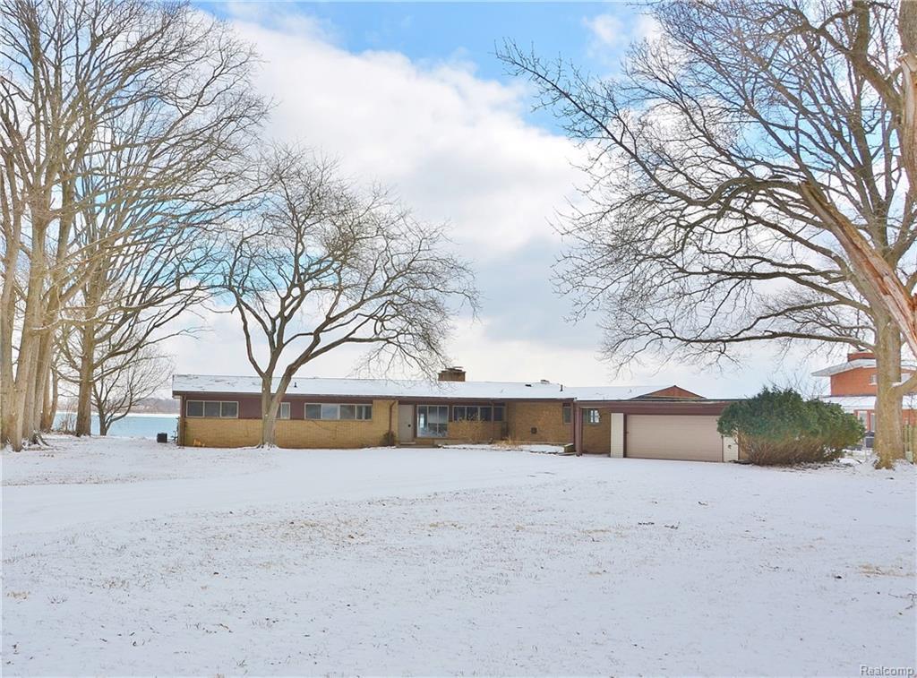 28095 Elba Dr - Photo 1