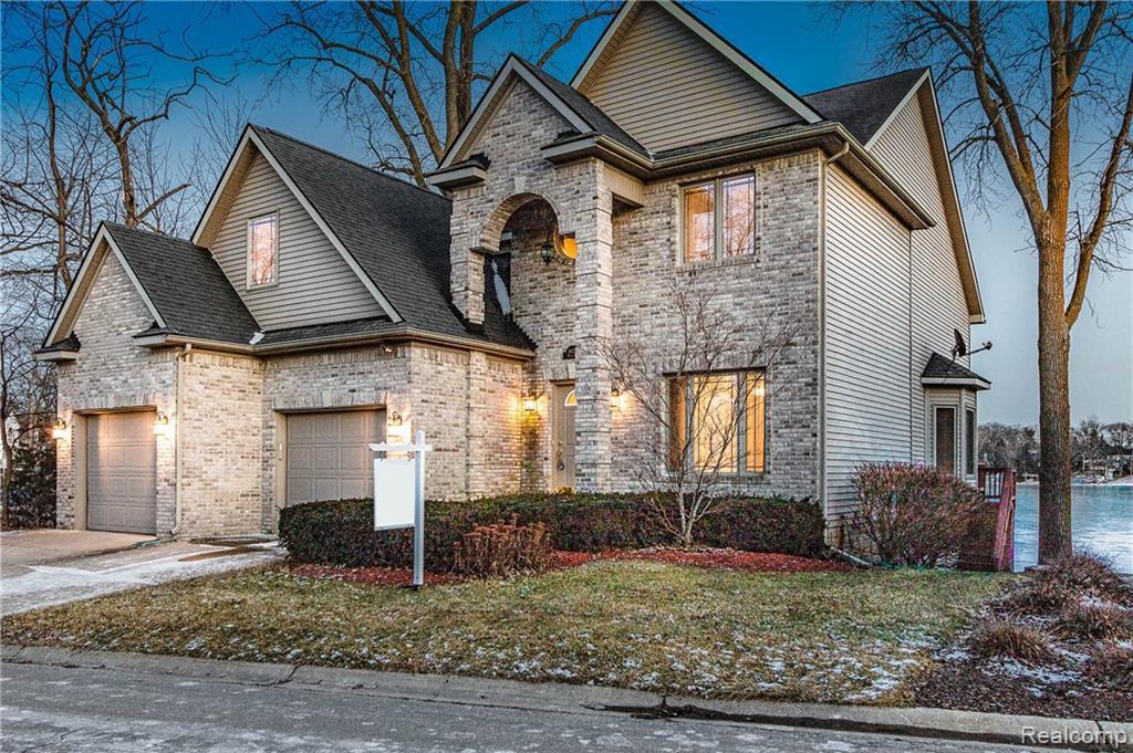 4021 Highcrest Dr - Photo 1