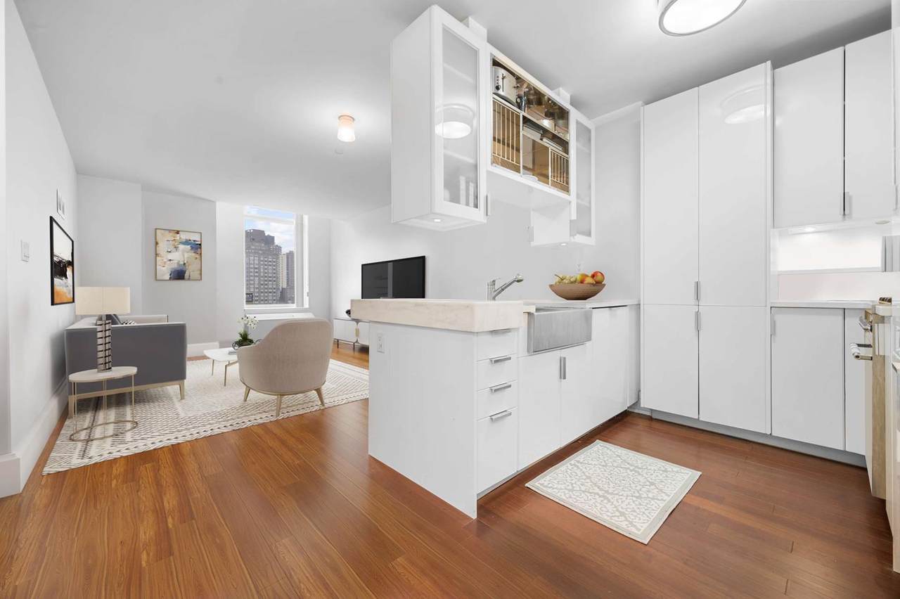 60 Riverside Boulevard - Photo 1