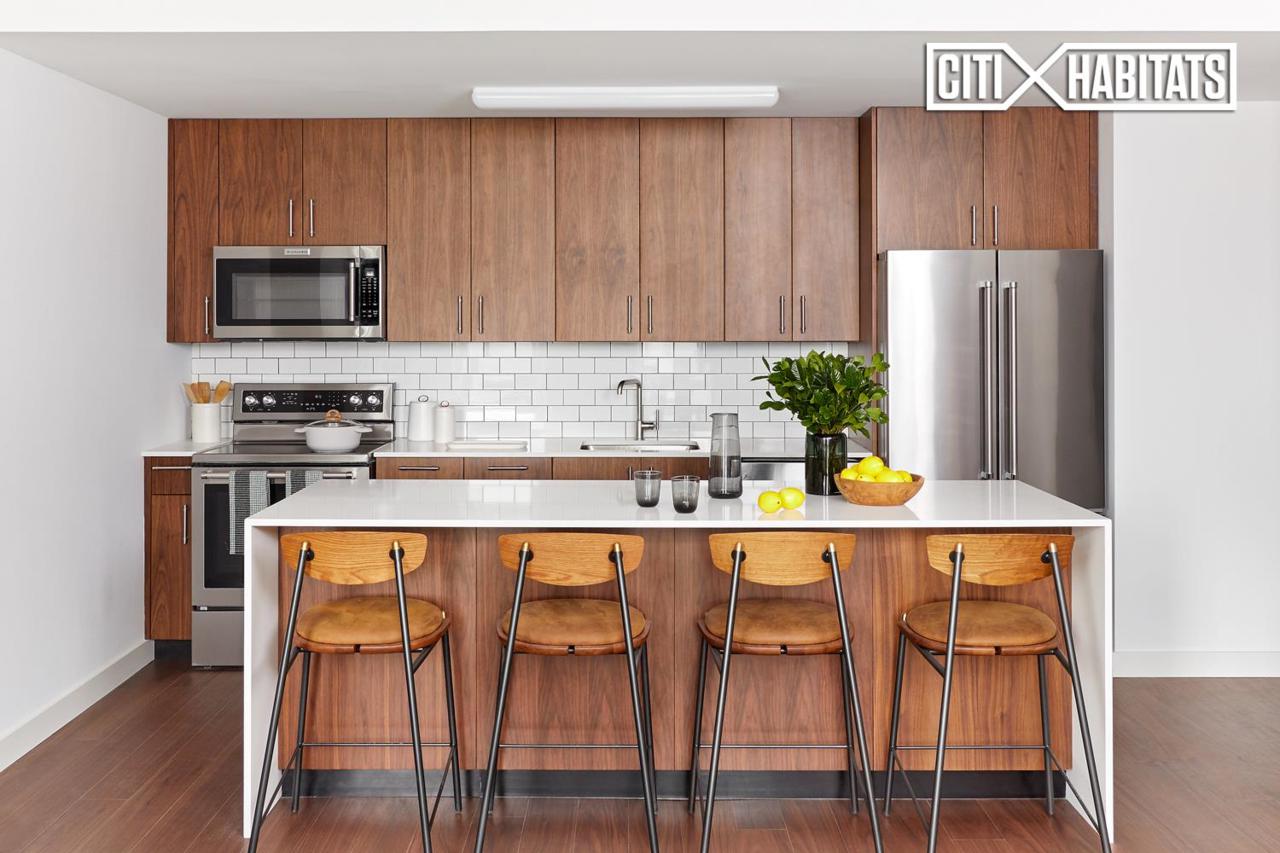 120 Nassau St - Photo 1