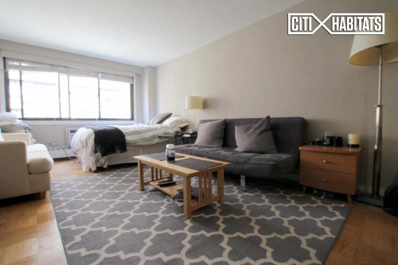 16 16TH St - Photo 1