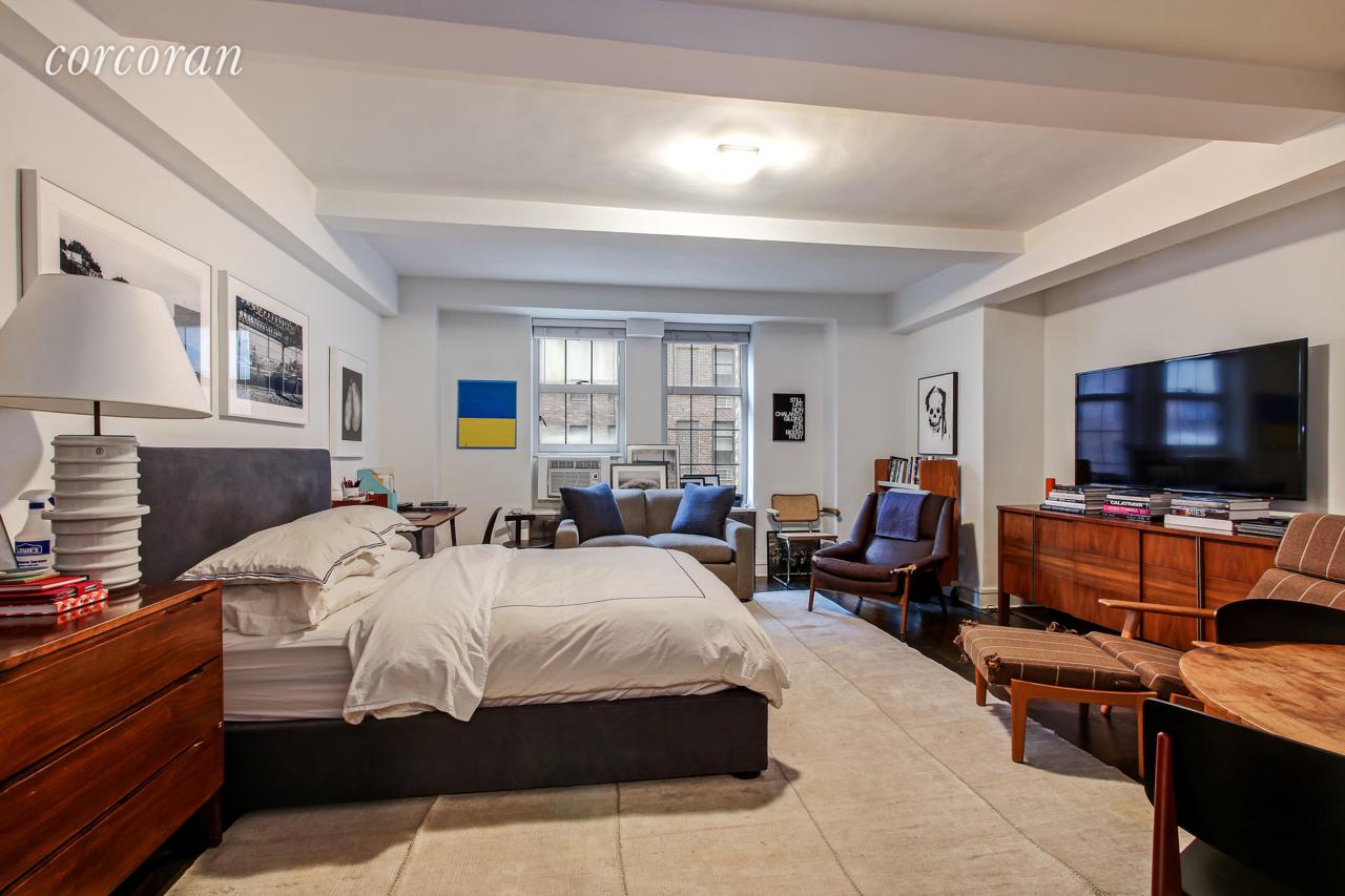 470 24th St - Photo 1