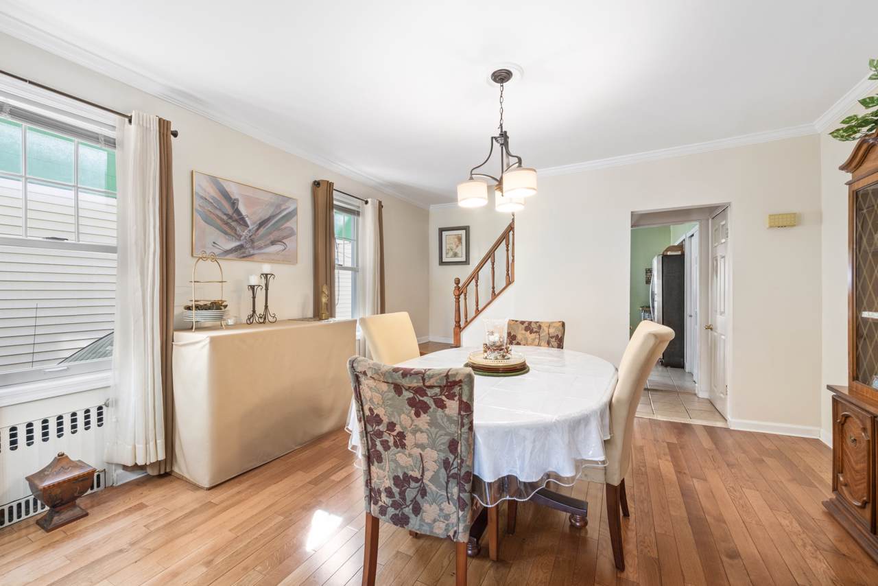 1328 48th St - Photo 1