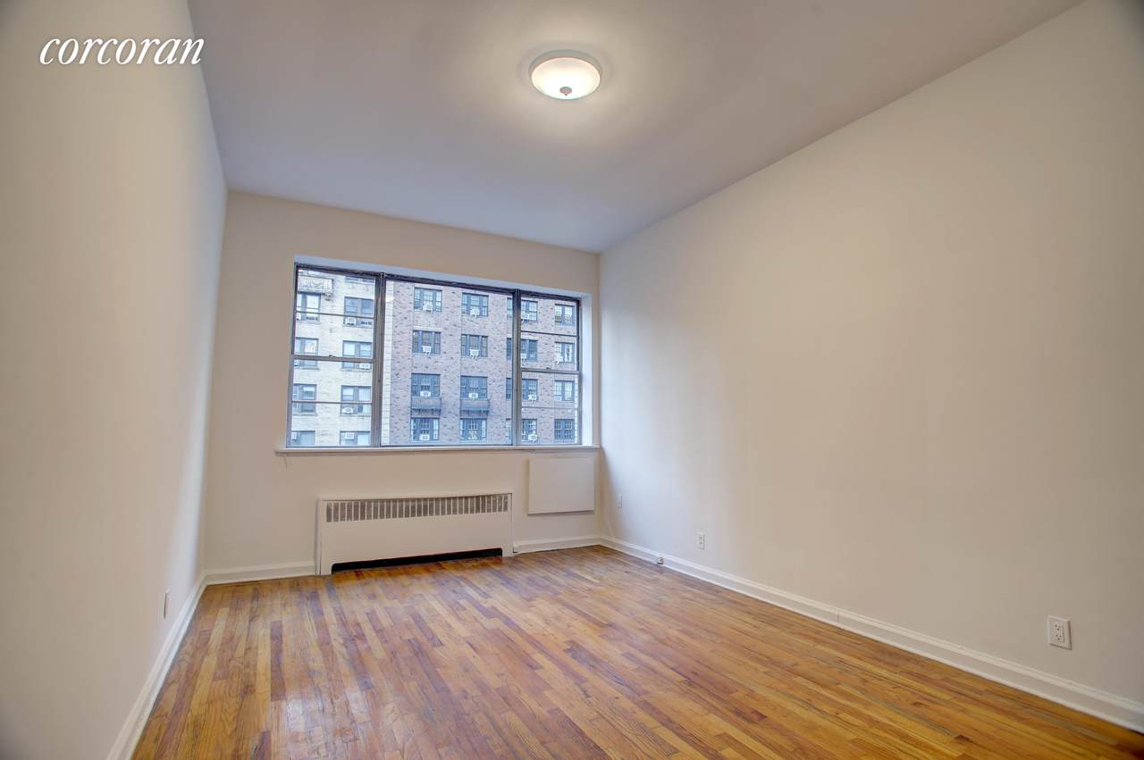 44 72ND Street - Photo 1