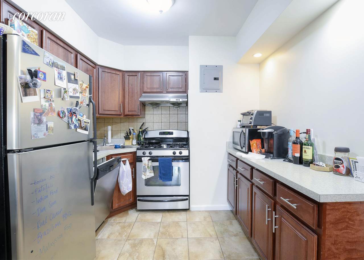 23-33 31st Avenue - Photo 1