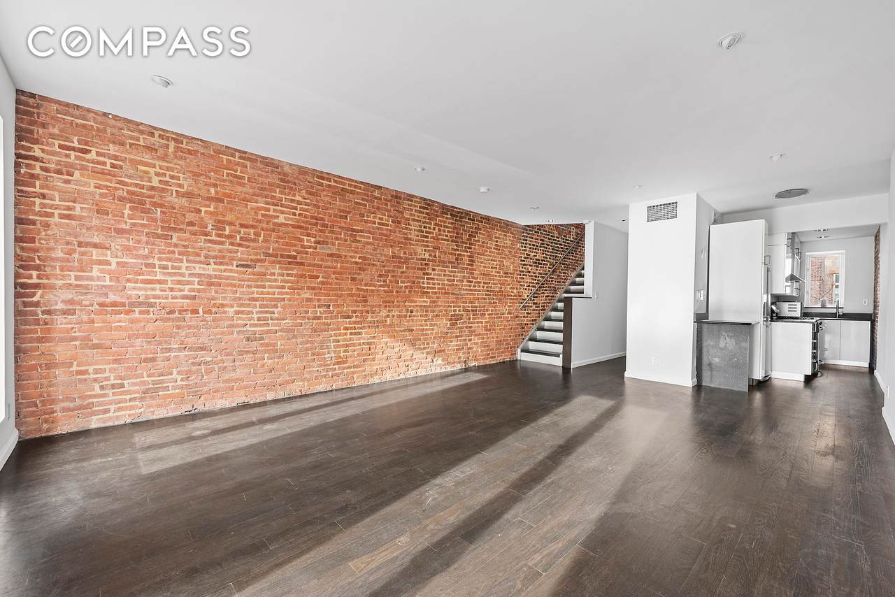 251 110th Street - Photo 1