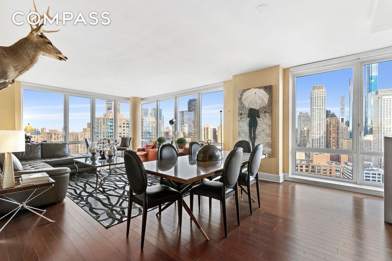 60 Riverside Boulevard - Photo 1