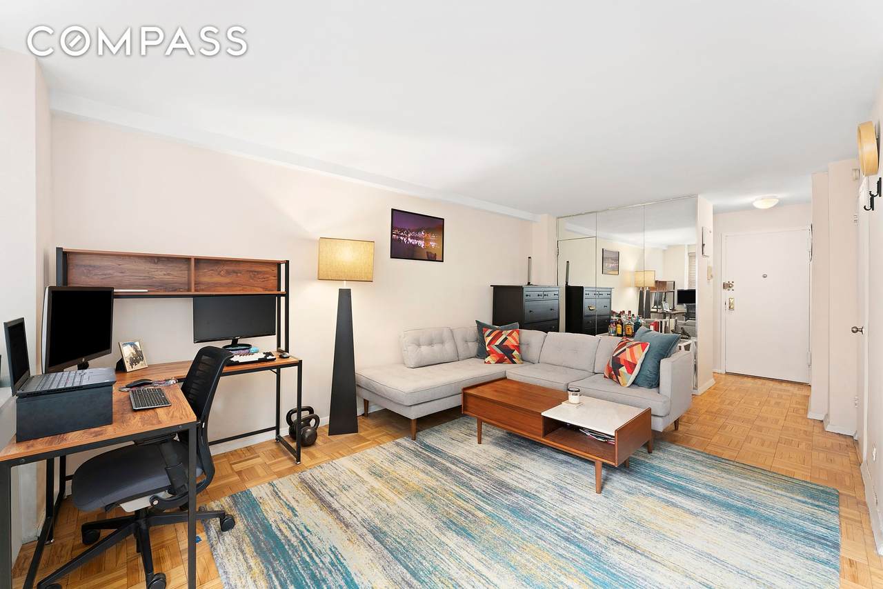 110 36th Street - Photo 1
