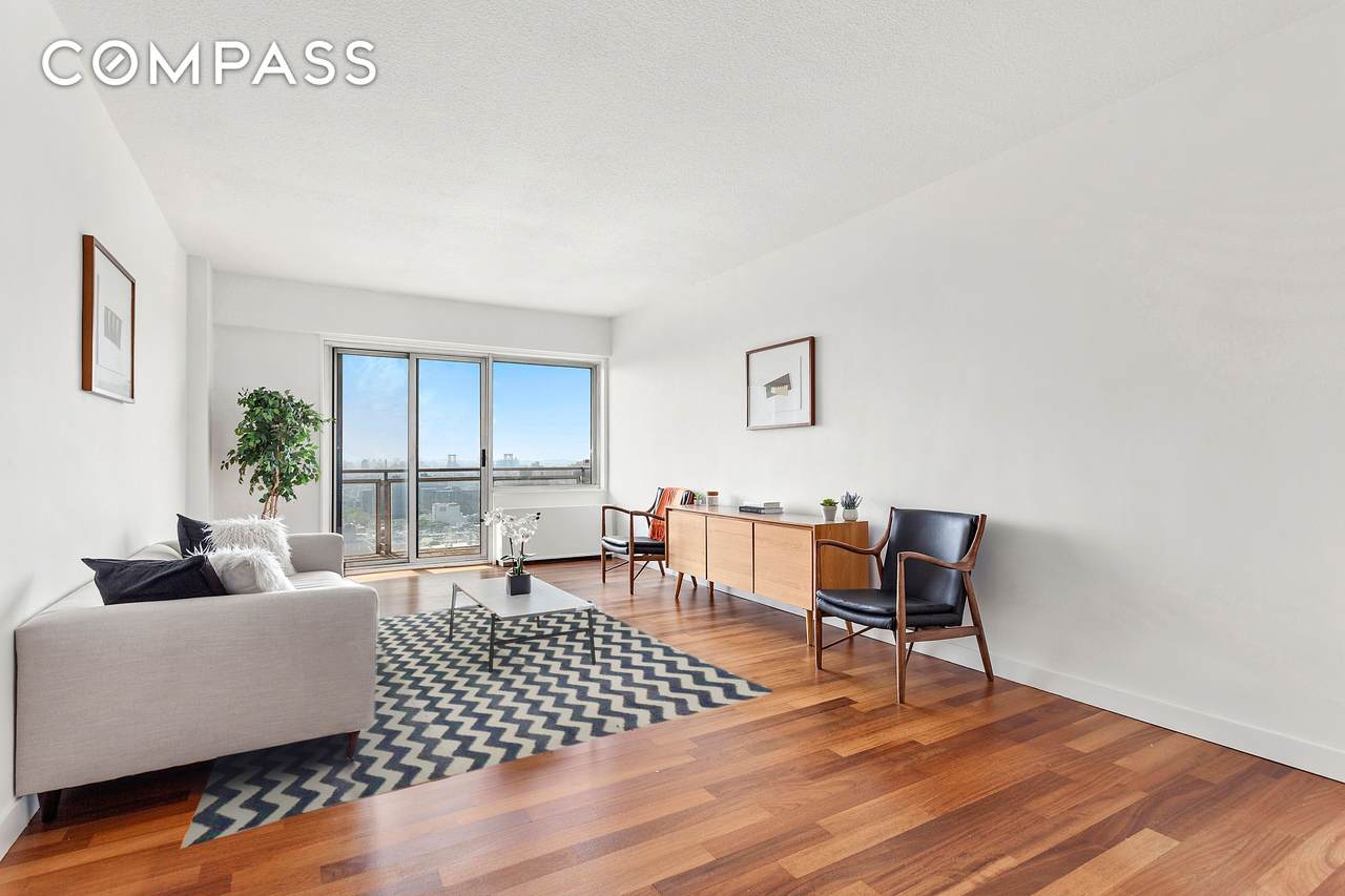 60 8th Street - Photo 1