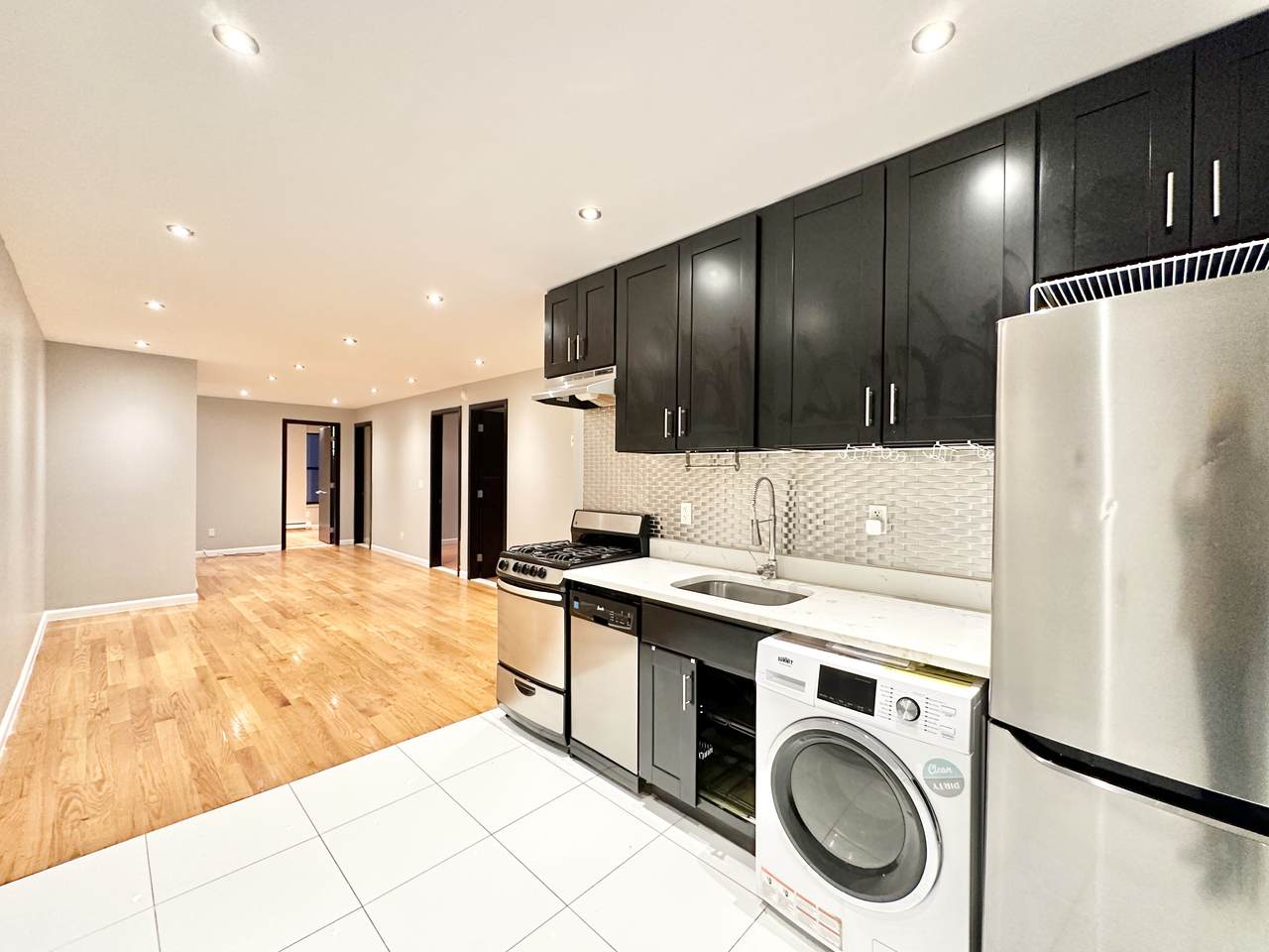 350 Manhattan Avenue - Photo 1