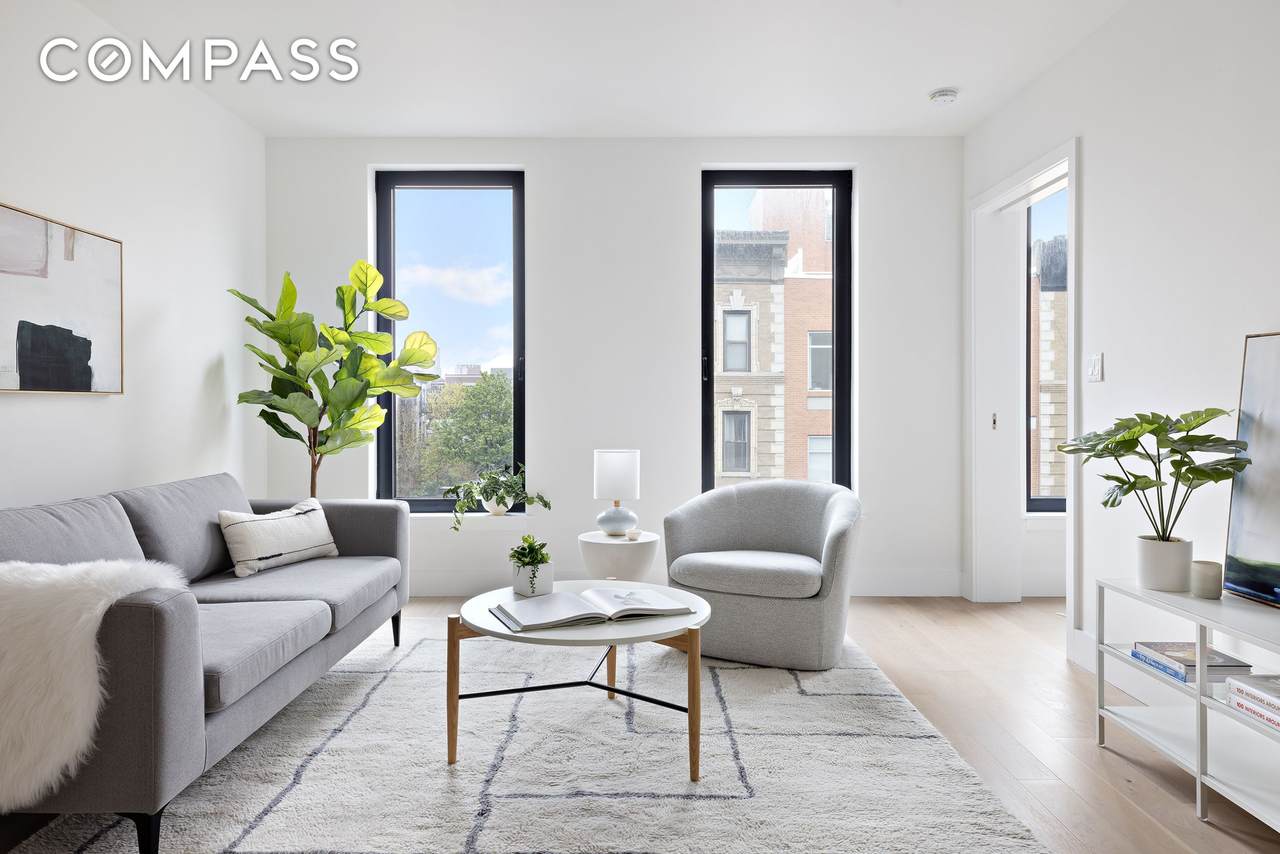 762 Park Place - Photo 1