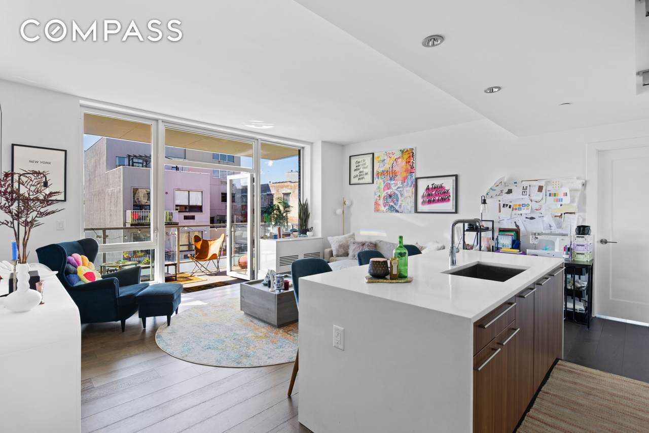 212 9th Street - Photo 1