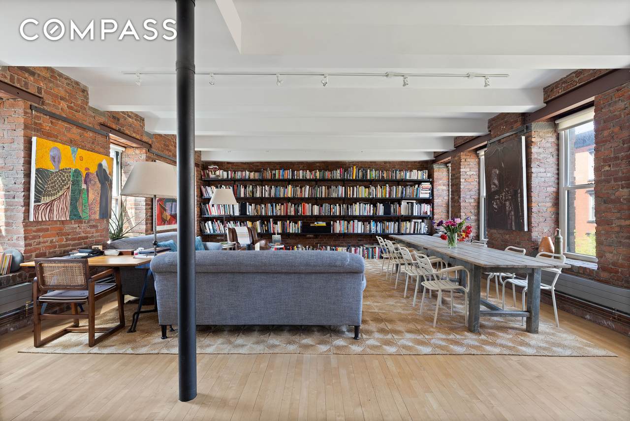 142 Henry Street - Photo 1