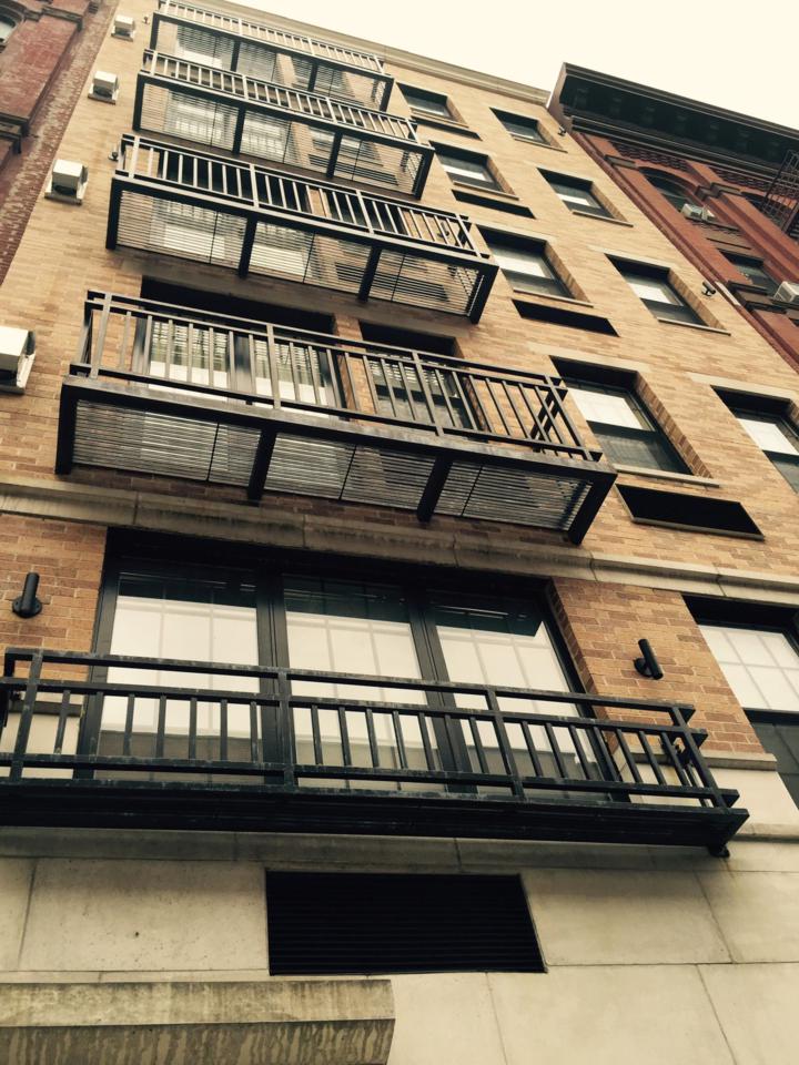 304 114th St - Photo 1