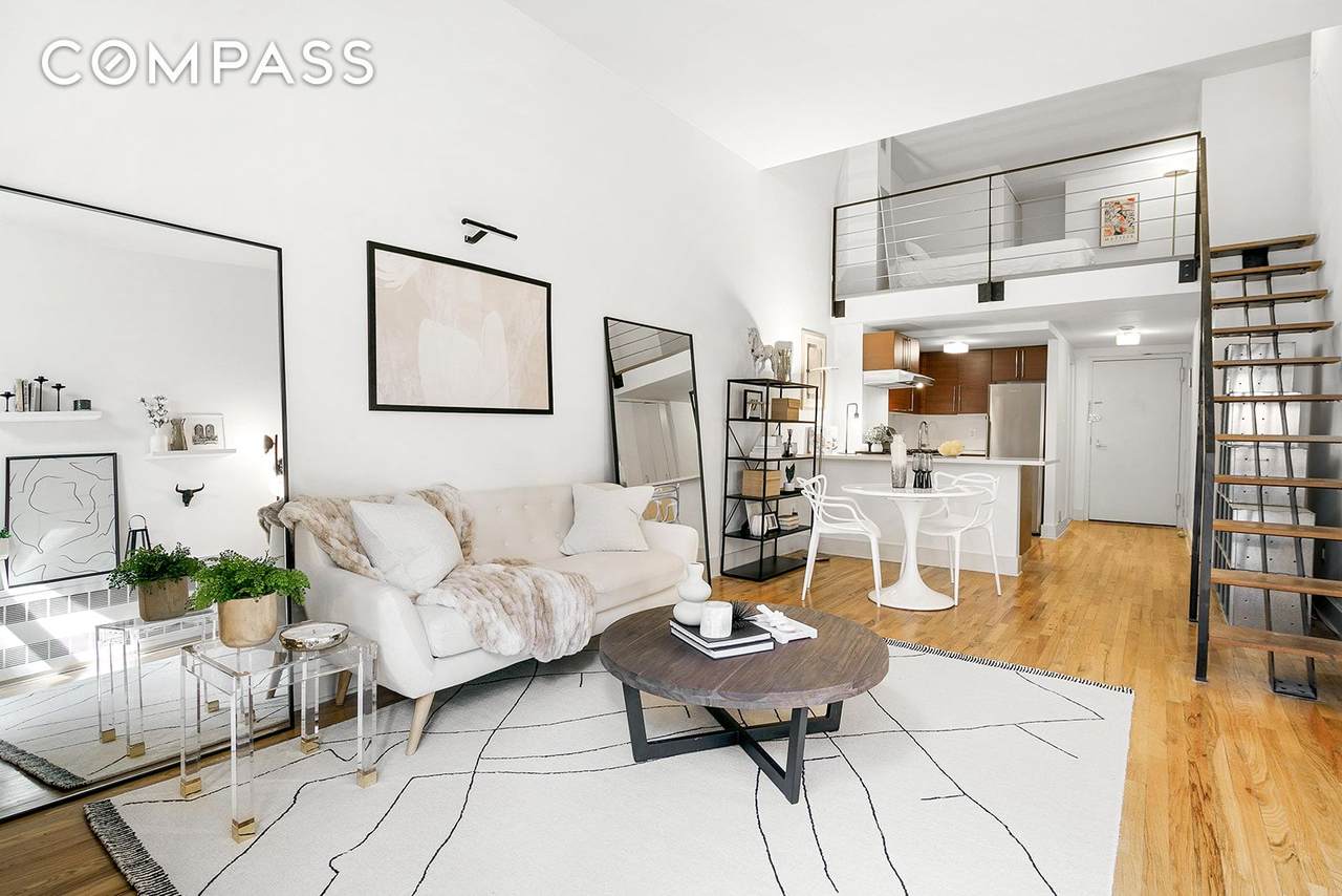 184 Thompson Street - Photo 1